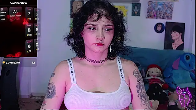 Snapshot of kitty22_ chatting on November 8, 2025, 7:23 pm kitty22 online show from November 8, 2025, 7:23 pm