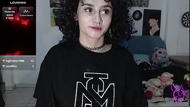 Snapshot of kitty22_ chatting on November 20, 2025, 12:27 pm kitty22 online show from November 20, 2025, 12:27 pm