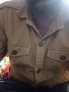 Snapshot of lund_lol chatting on February 4, 2025, 7:18 am lund lol online show from February 4, 2025, 7:18 am