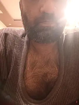 Snapshot of lund_lol chatting on February 10, 2025, 8:31 pm lund lol online show from February 10, 2025, 8:31 pm