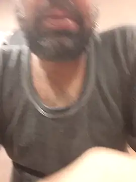 Snapshot of lund_lol chatting on February 14, 2025, 5:19 am lund lol online show from February 14, 2025, 5:19 am