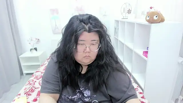 Snapshot of Nadine_asian chatting on April 30, 2026, 3:02 am Nadine asian online show from April 30, 2026, 3:02 am
