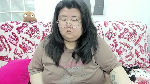 Snapshot of Nadine_asian chatting on May 22, 2026, 8:21 am Nadine asian online show from May 22, 2026, 8:21 am