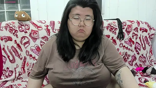 Snapshot of Nadine_asian chatting on May 30, 2026, 1:25 am Nadine asian online show from May 30, 2026, 1:25 am