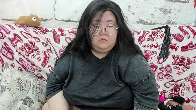Snapshot of Nadine_asian chatting on July 2, 2026, 3:23 am Nadine asian online show from July 2, 2026, 3:23 am