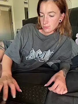 Snapshot of Laurahorney_xo chatting on September 12, 2025, 8:25 am Laurahorney xo online show from September 12, 2025, 8:25 am