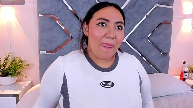 Snapshot of LucciaPorter chatting on December 1, 2025, 9:31 pm LucciaPorter online show from December 1, 2025, 9:31 pm