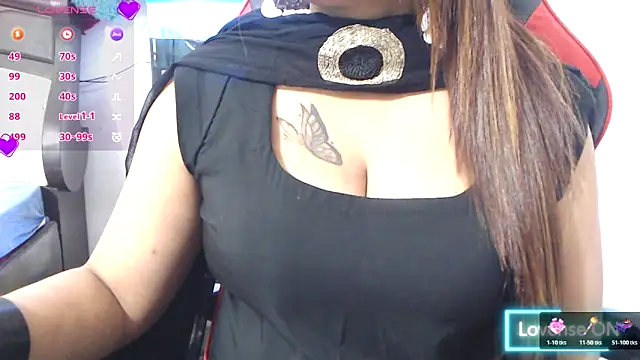 Snapshot of _Aahana_ chatting on December 20, 2025, 2:57 pm Aahana online show from December 20, 2025, 2:57 pm