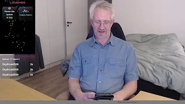 Snapshot of tom-swede chatting on March 17, 2026, 9:40 pm tom-swede online show from March 17, 2026, 9:40 pm