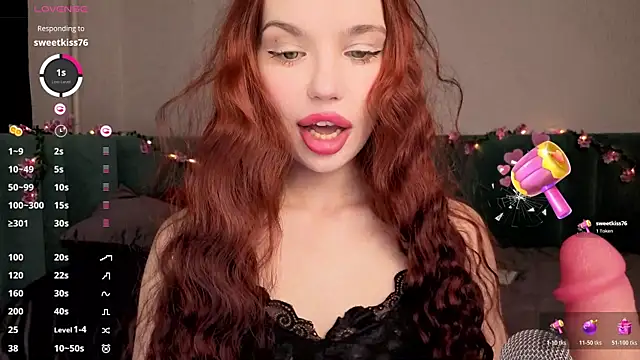 PrettyLilie online show from December 20, 2025, 12:12 pm