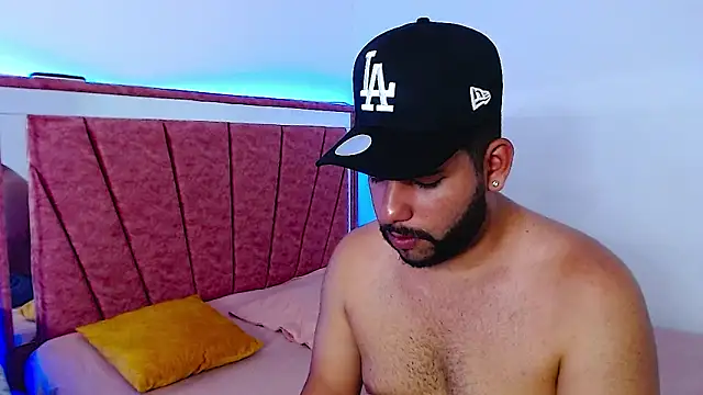 Snapshot of passionate_love22 chatting on October 31, 2025, 8:54 pm passionate love22 online show from October 31, 2025, 8:54 pm