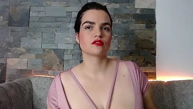 Snapshot of passionate_love22 chatting on February 10, 2026, 3:43 am passionate love22 online show from February 10, 2026, 3:43 am