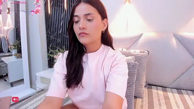 Snapshot of katrina_kaif_x chatting on May 23, 2026, 7:29 pm katrina kaif x online show from May 23, 2026, 7:29 pm