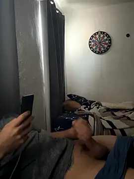 Magicerosxx69 online show from November 6, 2025, 3:57 pm