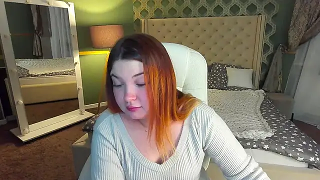 RosieMoons online show from February 3, 2025, 8:03 pm