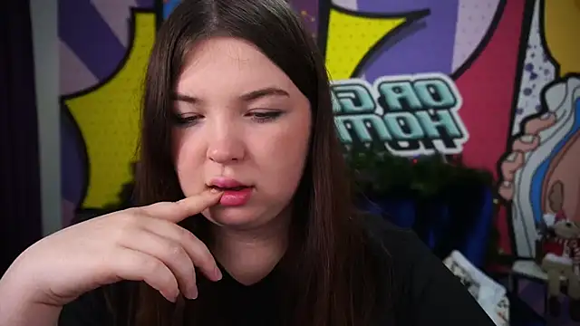 Snapshot of RosieMoons chatting on December 17, 2025, 8:15 pm RosieMoons online show from December 17, 2025, 8:15 pm