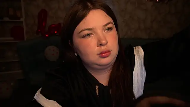 Snapshot of RosieMoons chatting on February 16, 2026, 8:16 pm RosieMoons online show from February 16, 2026, 8:16 pm