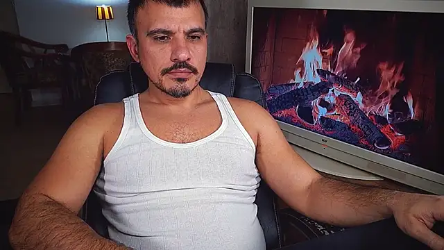 officeman7 online show from December 25, 2024, 5:26 pm