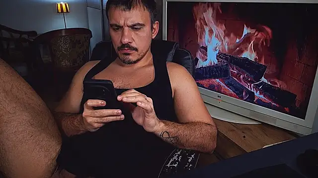 officeman7 online show from January 10, 2025, 7:21 pm