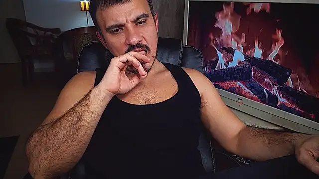 officeman7 online show from January 13, 2025, 5:23 pm