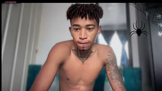 sexy blacks  online show from October 27, 2025, 12:09 pm