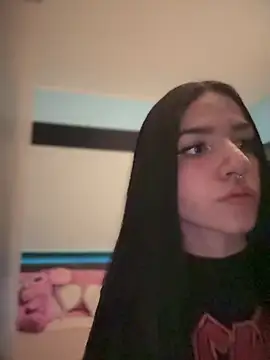 Snapshot of ShannonShanny chatting on March 18, 2025, 8:04 pm ShannonShanny online show from March 18, 2025, 8:04 pm