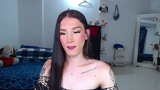 Playwithlulut77 online show from April 20, 2026, 9:49 pm