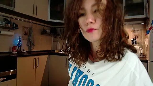 Kelly Yon online show from December 26, 2024, 9:04 pm