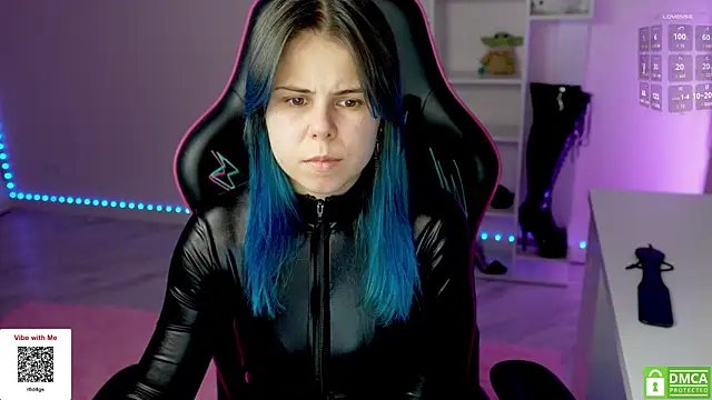 Snapshot of Latex_Kitty chatting on November 21, 2025, 4:27 pm Latex Kitty online show from November 21, 2025, 4:27 pm