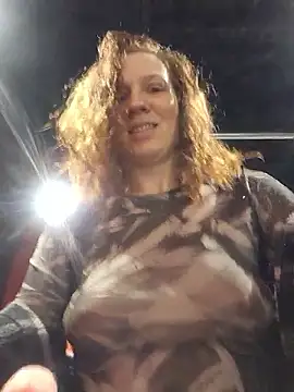 Exhibitionsplit online show from March 6, 2026, 11:01 pm