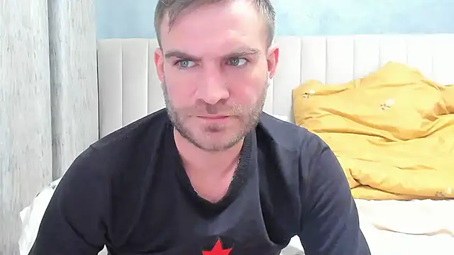 Snapshot of 10in_deluxe chatting on February 1, 2025, 9:32 am 10in deluxe online show from February 1, 2025, 9:32 am