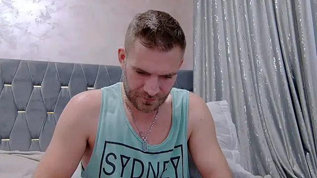 Snapshot of 10in_deluxe chatting on December 14, 2025, 7:58 am 10in deluxe online show from December 14, 2025, 7:58 am