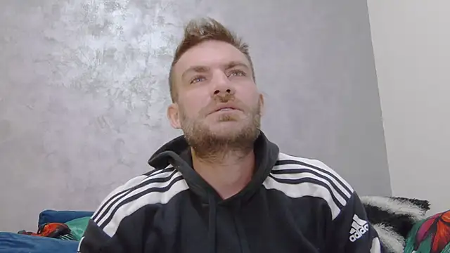 Snapshot of 10in_deluxe chatting on December 19, 2025, 7:37 am 10in deluxe online show from December 19, 2025, 7:37 am