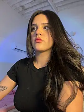 Snapshot of violet-333 chatting on November 14, 2025, 8:07 pm violet-333 online show from November 14, 2025, 8:07 pm