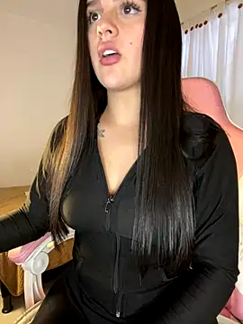 Snapshot of violet-333 chatting on December 15, 2025, 6:34 pm violet-333 online show from December 15, 2025, 6:34 pm