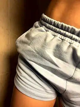 Snapshot of violet-333 chatting on December 17, 2025, 5:52 pm violet-333 online show from December 17, 2025, 5:52 pm