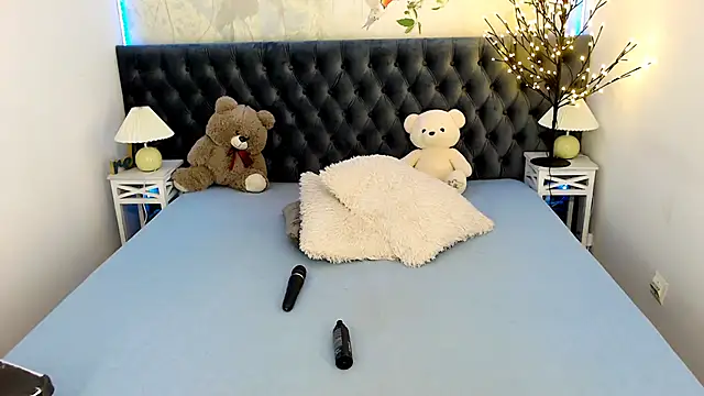 RedHeadBridget online show from October 6, 2025, 5:05 am