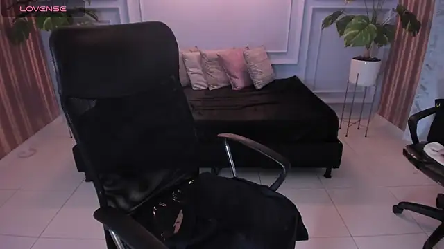 meliboobs  online show from February 20, 2026, 9:59 pm