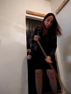 Mia Novikov online show from February 11, 2026, 7:52 pm