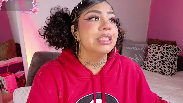 foxxy-lov3 online show from February 19, 2026, 2:24 pm