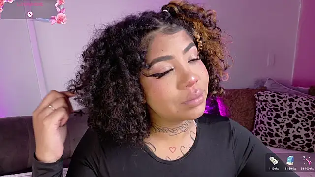 foxxy-lov3 online show from February 24, 2026, 1:42 pm