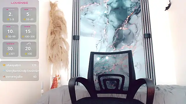 Snapshot of hilary_rodriguez chatting on November 18, 2025, 7:07 pm hilary rodriguez online show from November 18, 2025, 7:07 pm