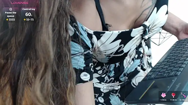 Snapshot of hilary_rodriguez chatting on November 21, 2025, 7:34 pm hilary rodriguez online show from November 21, 2025, 7:34 pm