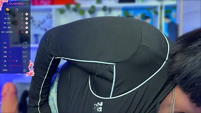 Snapshot of rich_peaches chatting on December 21, 2024, 6:02 pm rich peaches online show from December 21, 2024, 6:02 pm