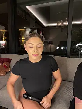 Snapshot of SexOnMyLvL chatting on December 15, 2025, 9:41 pm SexOnMyLvL online show from December 15, 2025, 9:41 pm