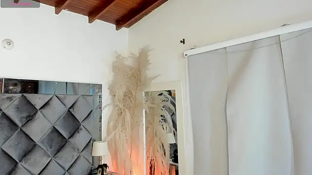 sofhiaa adaams online show from November 10, 2025, 9:47 pm