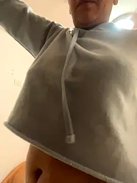 Snapshot of Juana19 chatting on November 21, 2025, 12:15 pm Juana19 online show from November 21, 2025, 12:15 pm