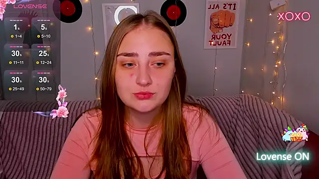 Snapshot of MilliStrii chatting on December 23, 2025, 1:03 am MilliStrii online show from December 23, 2025, 1:03 am