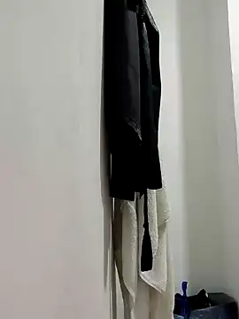 Snapshot of Lia_Hurley chatting on December 21, 2024, 8:00 pm Lia Hurley online show from December 21, 2024, 8:00 pm