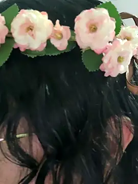 Snapshot of Lia_Hurley chatting on February 5, 2025, 6:15 pm Lia Hurley online show from February 5, 2025, 6:15 pm